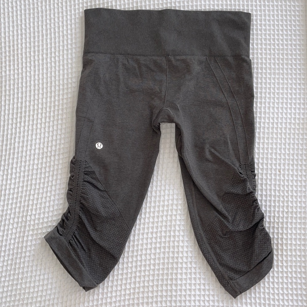 Lululemon Grey Crop